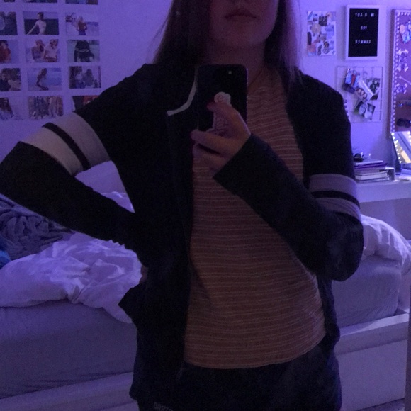 Cute and light sweater - Picture 4 of 4